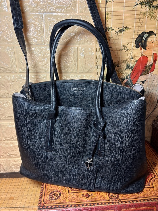 kate spade Handbags - kate spade Black Pebble Leather Tote with Heart Charm
